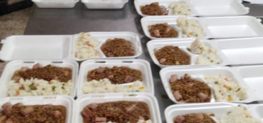 Alimentos para familias necesitadas