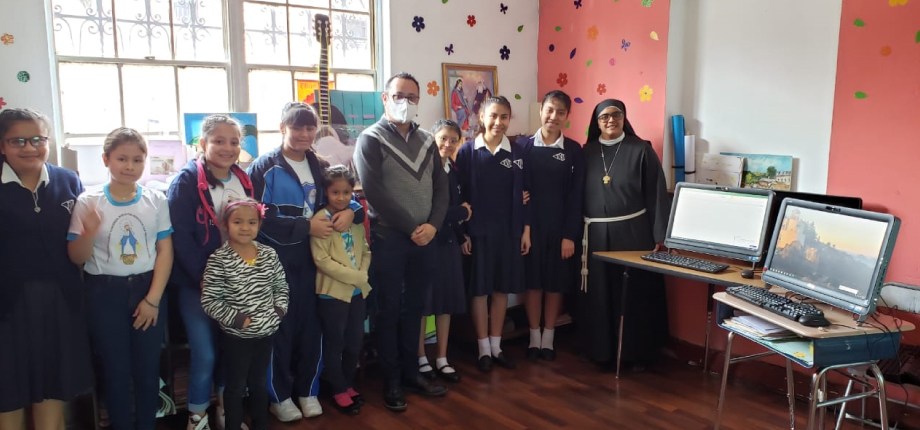 Computadoras para Casa Hogar Niño de la Demanda Zona 1